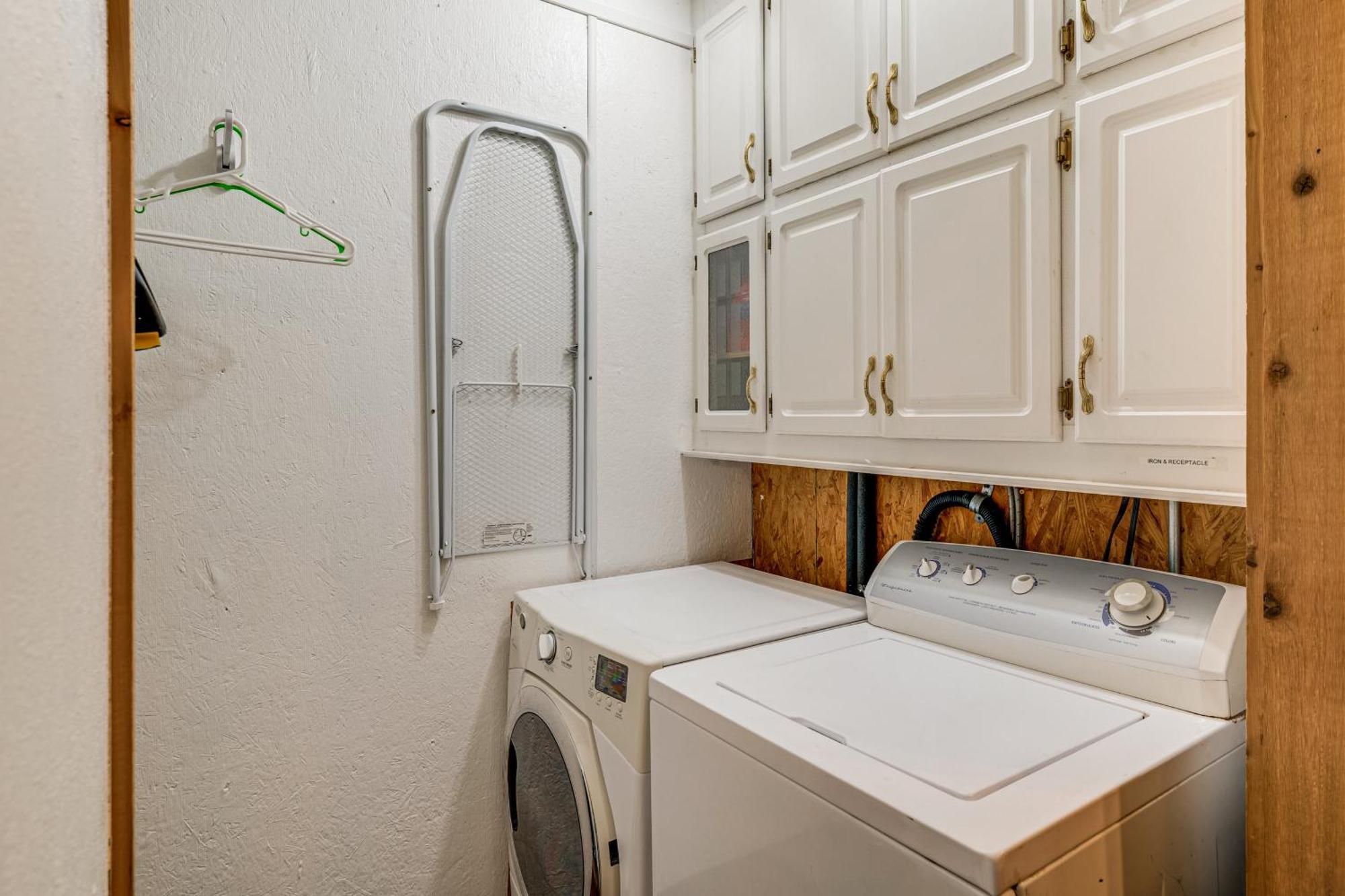 College Station Getaway With Hot Tub And Courtyard! 빌라 외부 사진