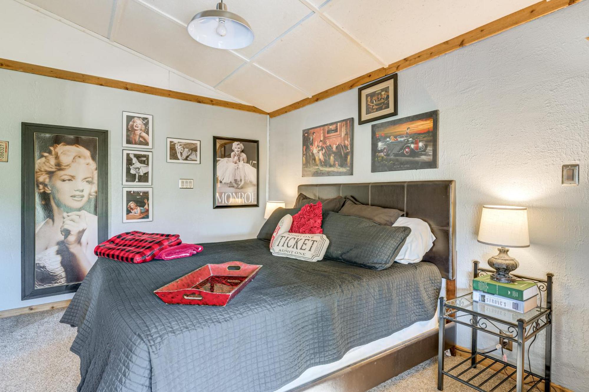 College Station Getaway With Hot Tub And Courtyard! 빌라 외부 사진